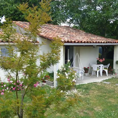 Les Deux Rivieres Apartamento Les Touches-de-Perigny Exterior foto